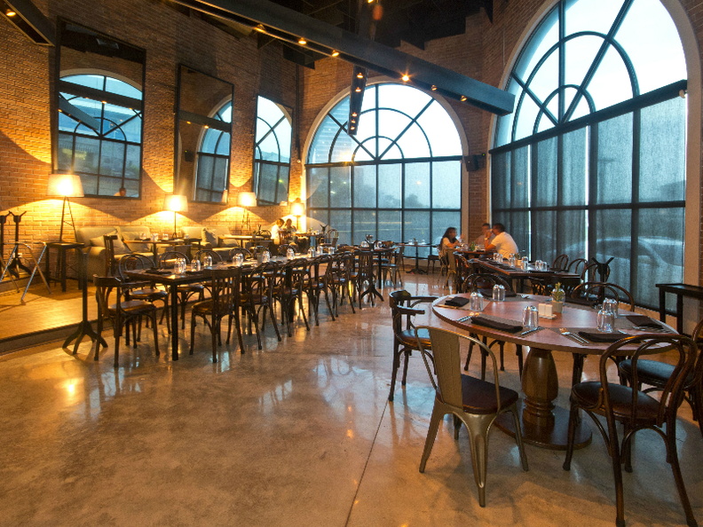 Entertainment (10).jpg