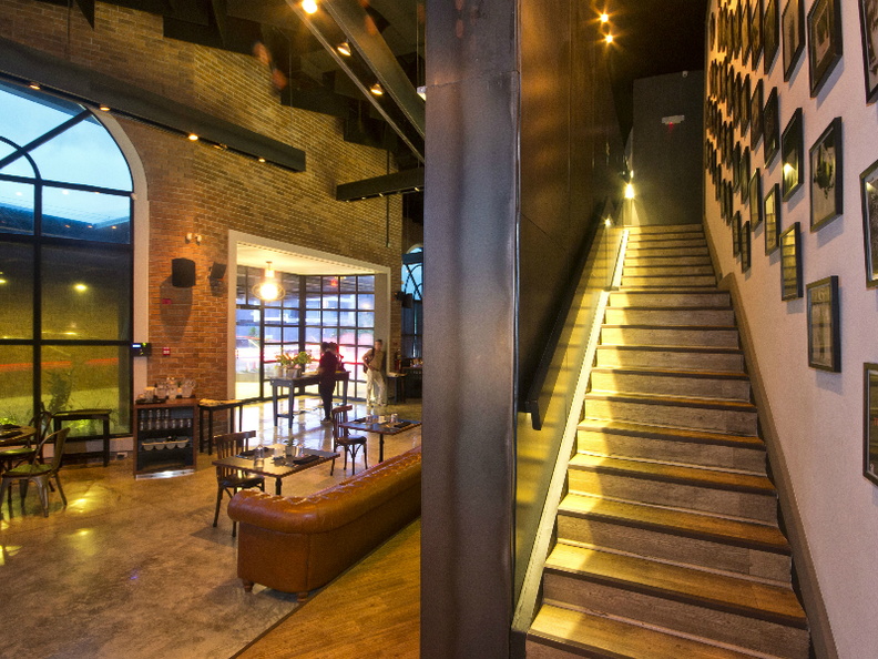 Entertainment (11).jpg